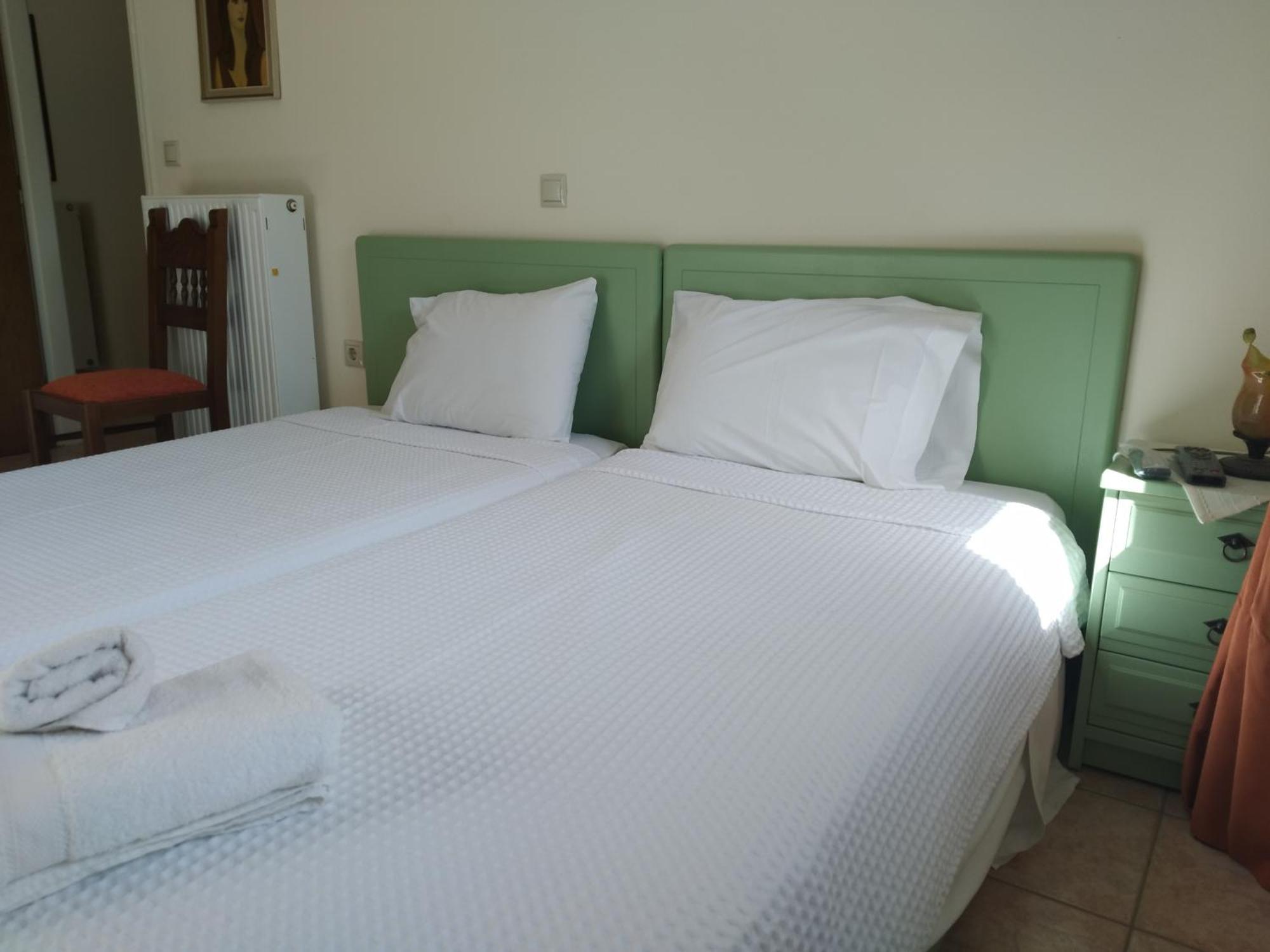 Vatoulia House Aparthotel Néon Oítilon Exteriör bild